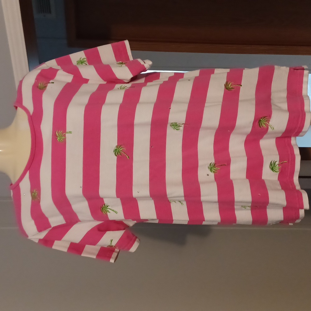 Cute Quacker Factory top